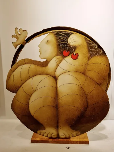 Mujer y cerezas
